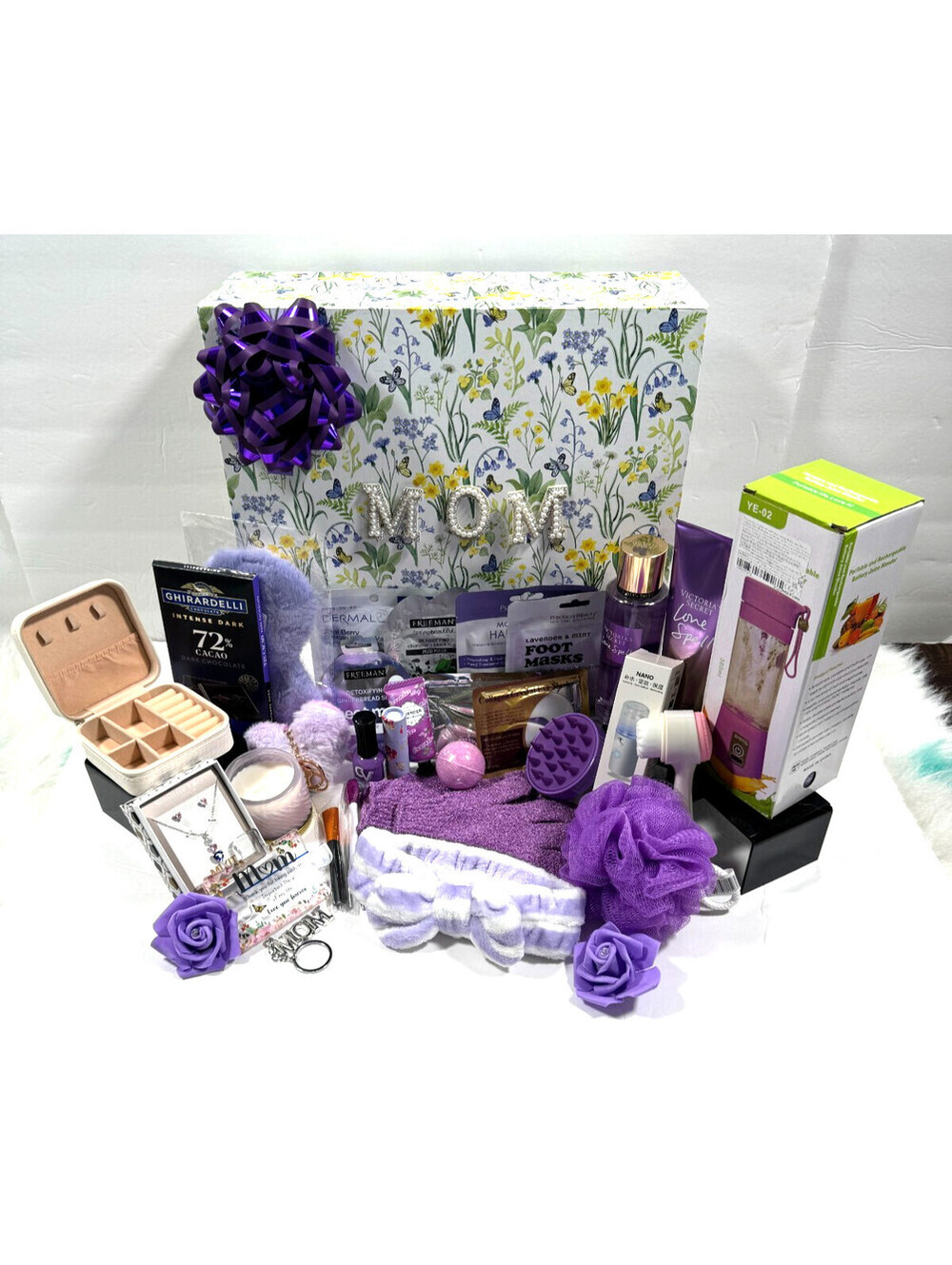 Unbranded Mother's Day Gift Box with Spa Essentials
